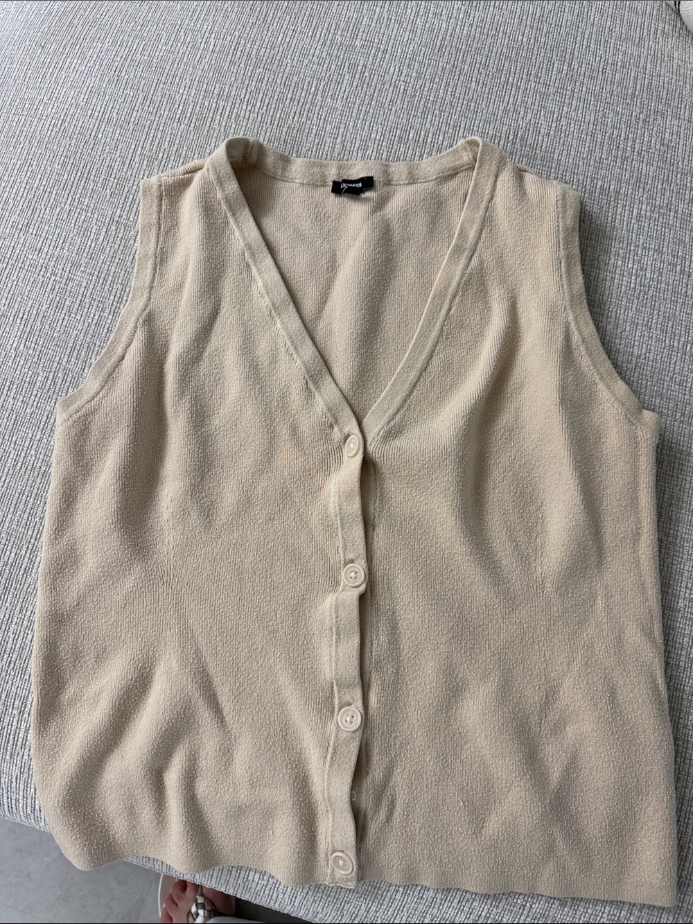 Tabio Beige Sleeveless Button-Front Knit Topt